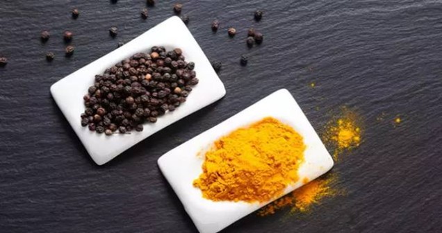 Karabiber ve zerdeçal birlikte kullanılır mı?